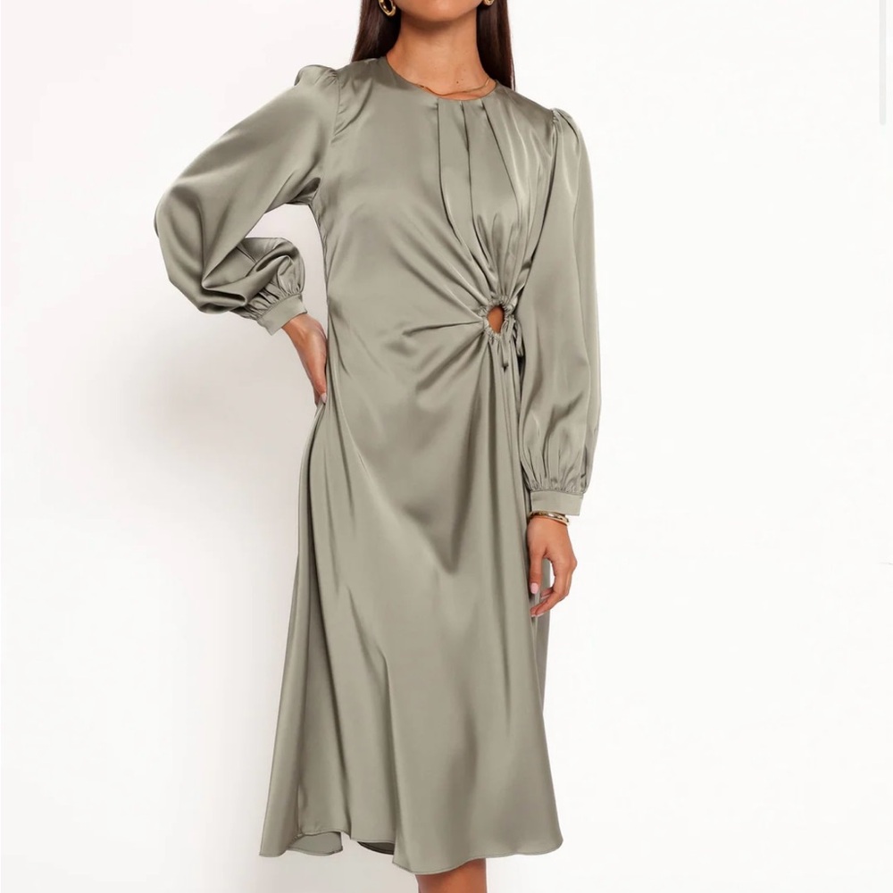 Petal & Pup Elegant Olive Green Midi Dress